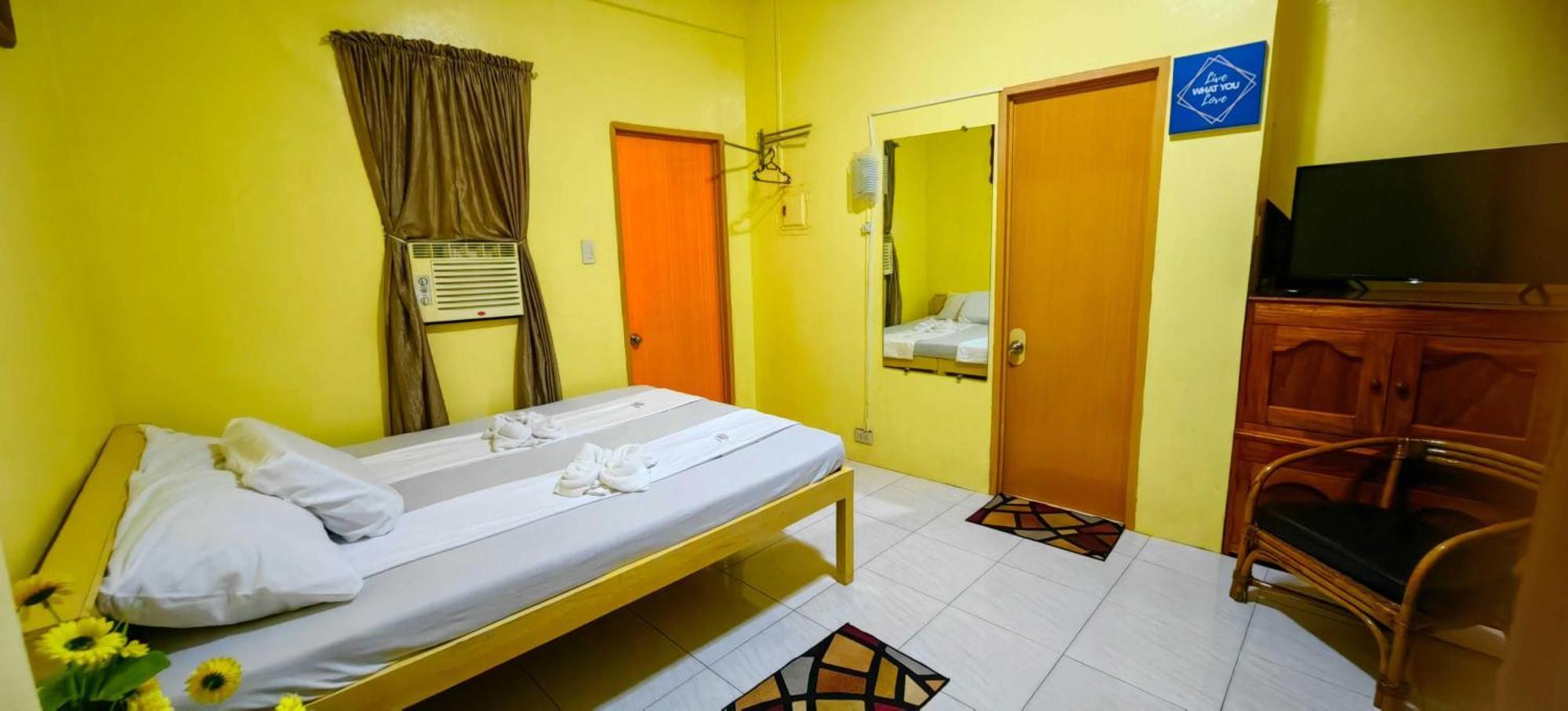 Las Residencias Bed And Breakfast Puerto Princesa Exterior foto
