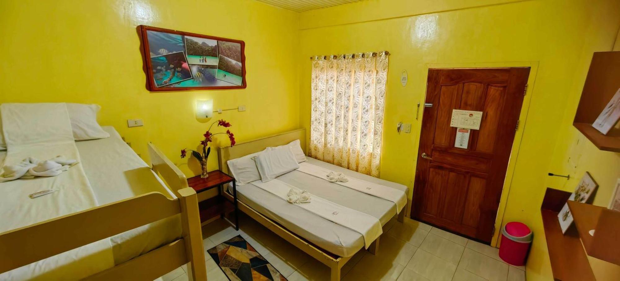 Las Residencias Bed And Breakfast Puerto Princesa Exterior foto