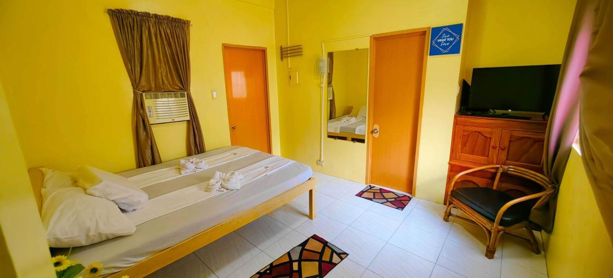 Las Residencias Bed And Breakfast Puerto Princesa Exterior foto