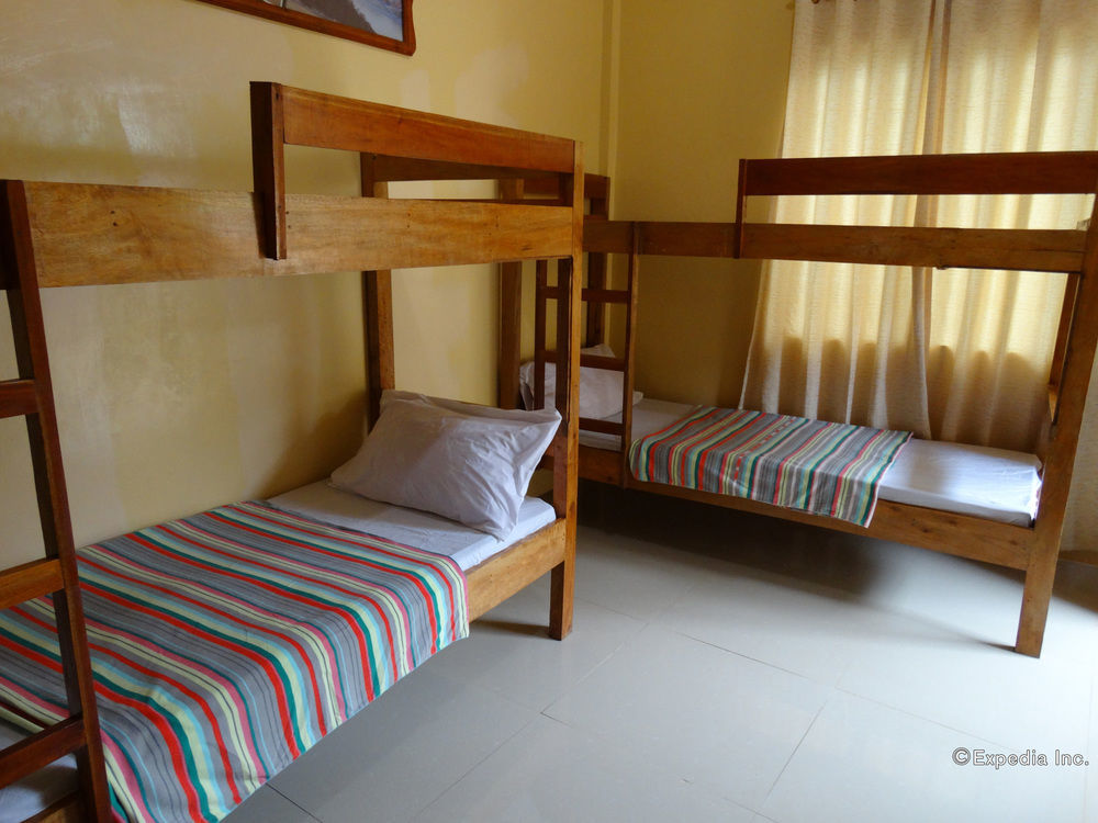 Las Residencias Bed And Breakfast Puerto Princesa Exterior foto